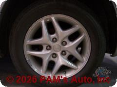 Vehicle photo 5