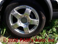 Vehicle photo 5