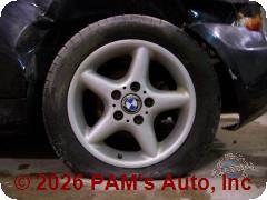 Vehicle photo 5