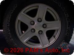 Vehicle photo 5