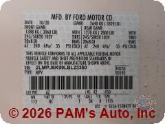 Vehicle photo 13