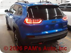 Vehicle photo 4