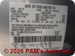 Vehicle photo 13