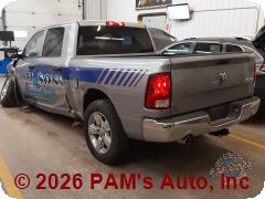 Vehicle photo 4