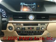 Vehicle photo 10