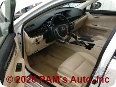Vehicle photo 7