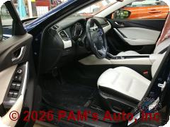 Vehicle photo 7