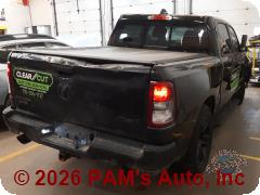 Vehicle photo 3