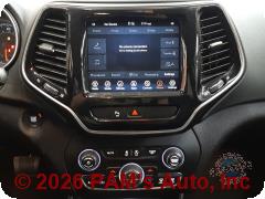 Vehicle photo 10