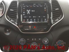 Vehicle photo 10