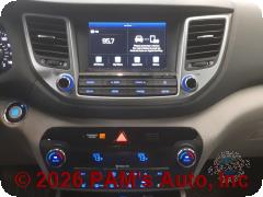 Vehicle photo 10