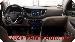 Vehicle photo 11