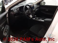 Vehicle photo 7