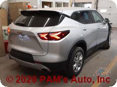 Vehicle photo 3