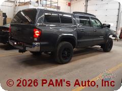 Vehicle photo 3