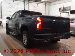 Vehicle photo 4