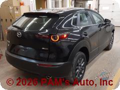 Vehicle photo 3