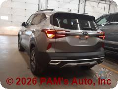 Vehicle photo 4