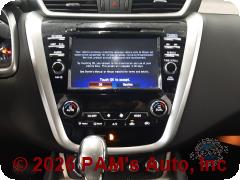 Vehicle photo 10