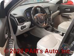 Vehicle photo 7