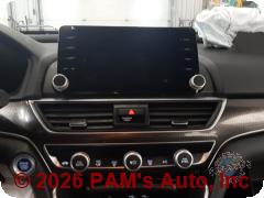 Vehicle photo 10