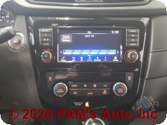 Vehicle photo 10