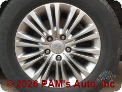 Vehicle photo 6