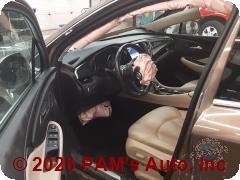 Vehicle photo 7