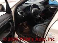 Vehicle photo 7