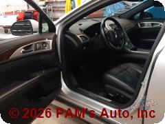 Vehicle photo 7