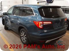 Vehicle photo 4