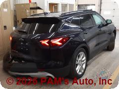Vehicle photo 3