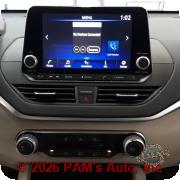 Vehicle photo 10
