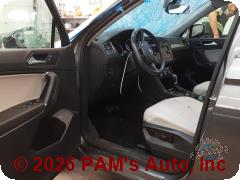 Vehicle photo 7