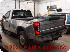 Vehicle photo 4