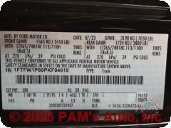 Vehicle photo 13