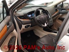 Vehicle photo 7
