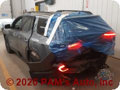 Vehicle photo 4