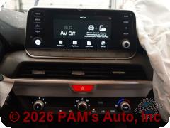 Vehicle photo 10