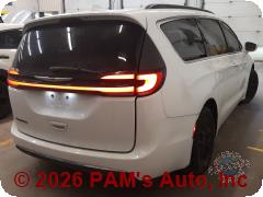 Vehicle photo 3