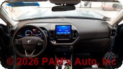 Vehicle photo 11