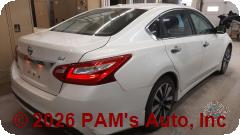 Vehicle photo 3