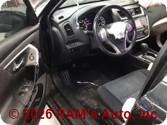 Vehicle photo 7