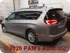 Vehicle photo 4