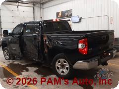 Vehicle photo 4