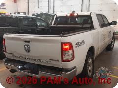 Vehicle photo 4
