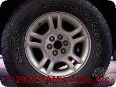 Vehicle photo 5