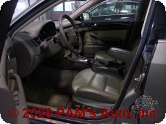 Vehicle photo 6