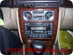Vehicle photo 8