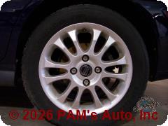 Vehicle photo 5